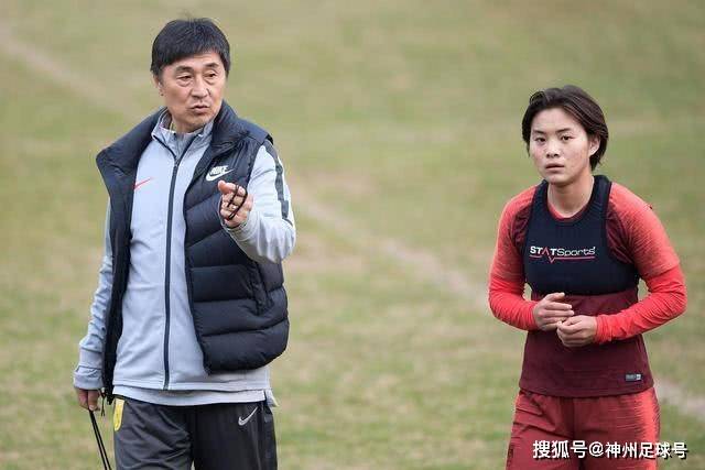 加纳巫师将对英格兰前锋凯恩下咒 通灵师：我会为他解咒！